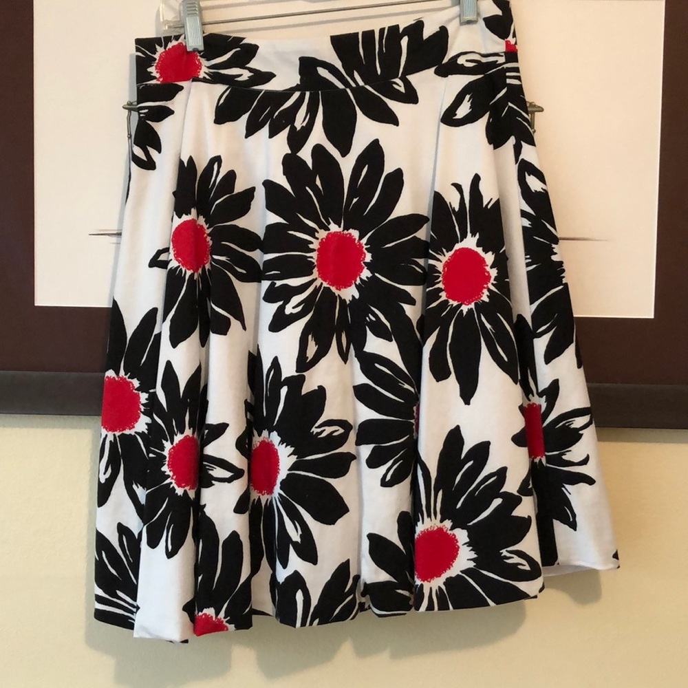 Amanda + Chelsea floral skirt